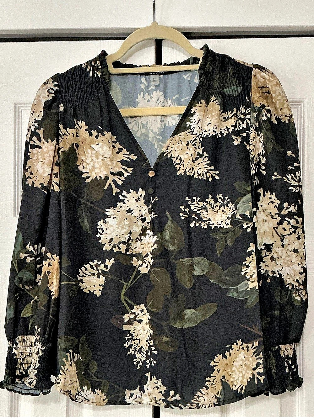 Tahari Floral Blouse in Black & Beige Size Small Like New
